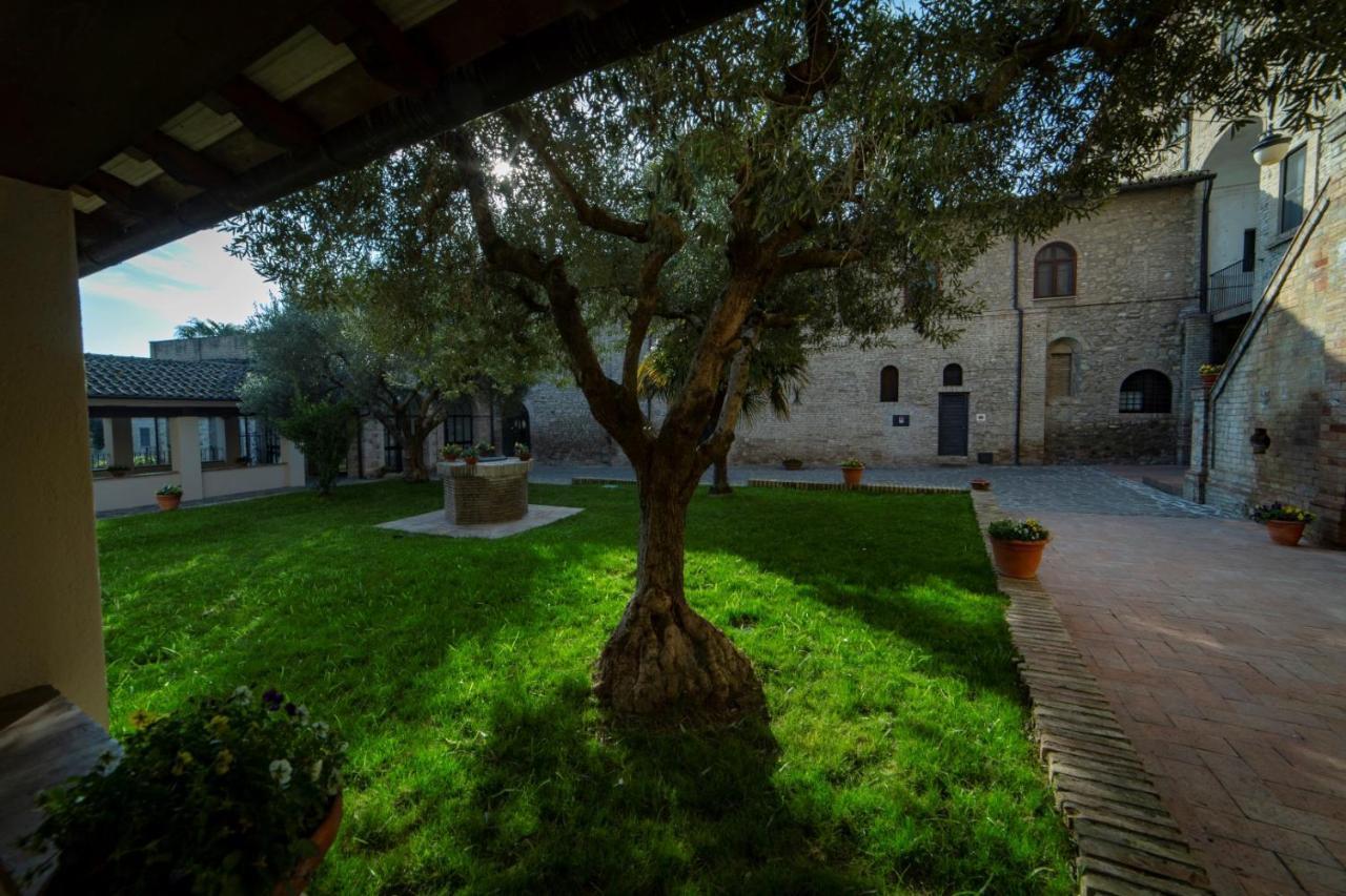 Il Monastero Di Bevagna Bed and Breakfast Eksteriør billede