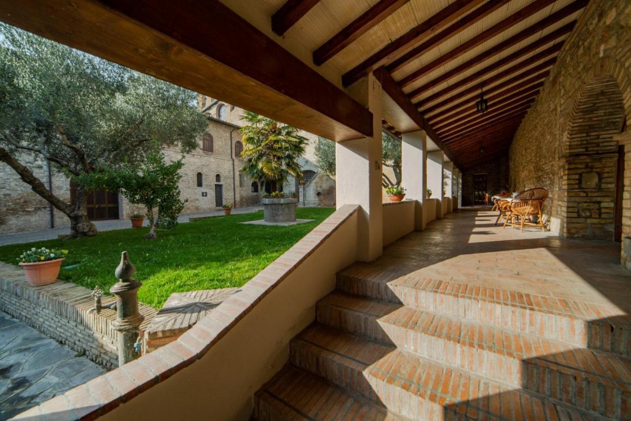 Il Monastero Di Bevagna Bed and Breakfast Eksteriør billede