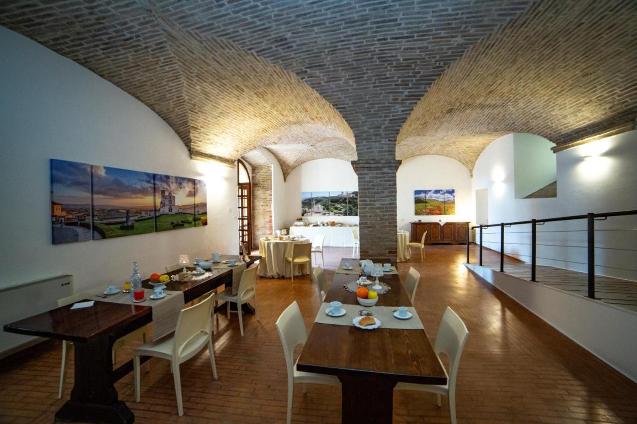 Il Monastero Di Bevagna Bed and Breakfast Eksteriør billede